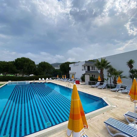 Palm Club Apart Otel Kusadasi Bagian luar foto